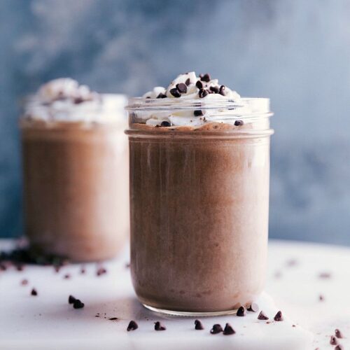 https://www.chelseasmessyapron.com/wp-content/uploads/2013/10/Chocolate-Protein-Shake-1-500x500.jpg