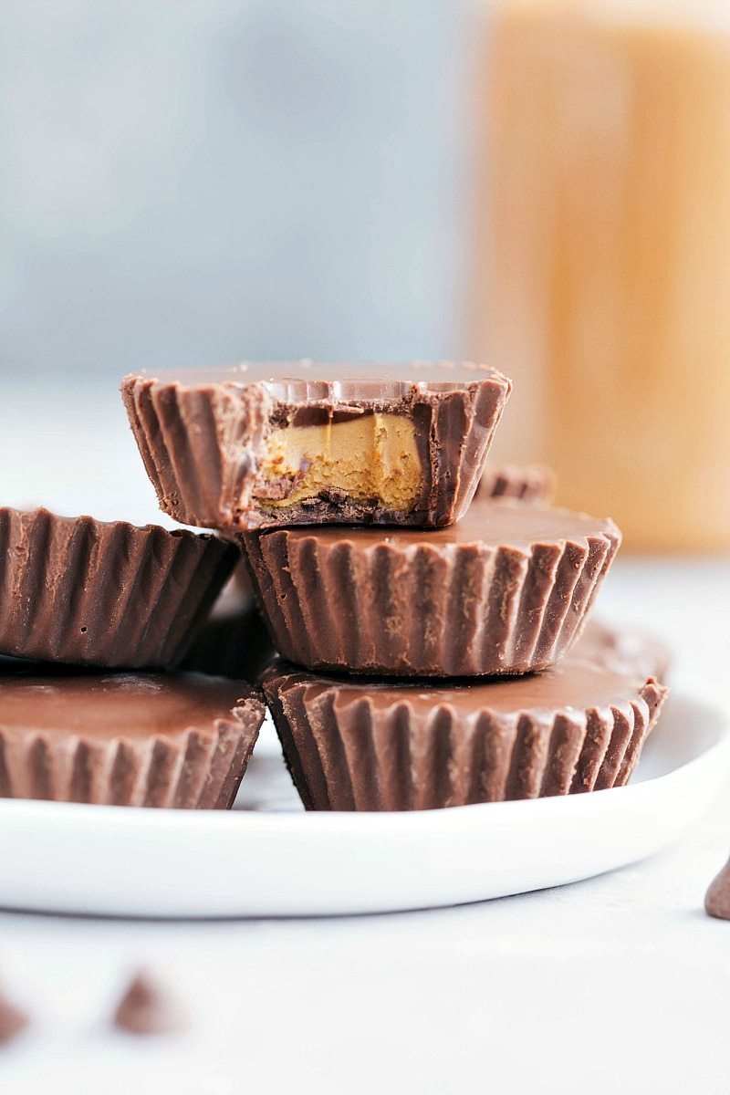 The ultimate BEST EVER Cookie Butter Crunch Cups! Only 6 ingredients and 10 minutes prep! Read the rave reviews!! via chelseasmessyapron.com