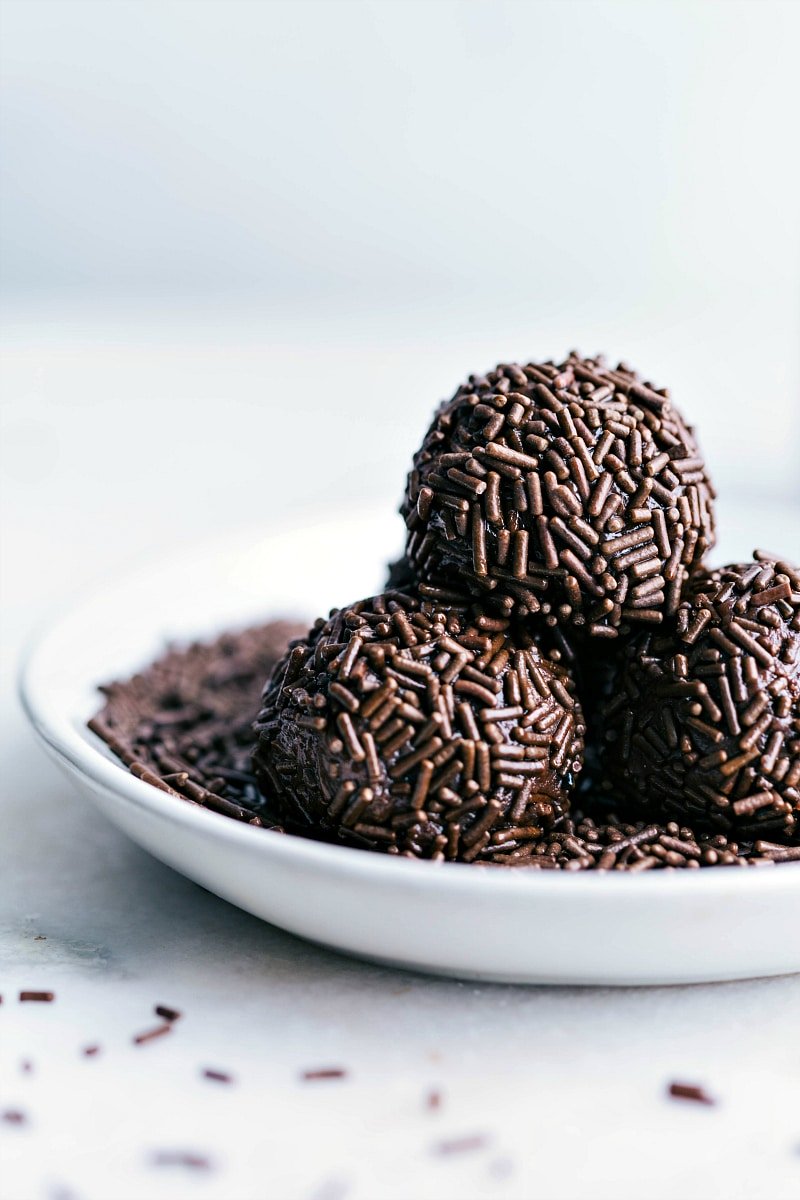Image of the ready-to-eat chocolate sprinkle-covered Brigadeiros.