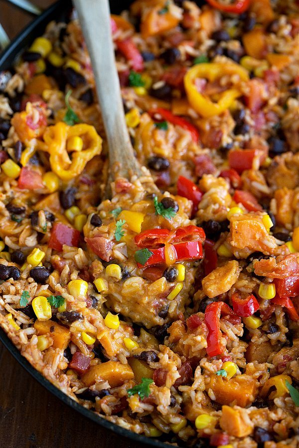 {one skillet} sweet potato burrito bowls