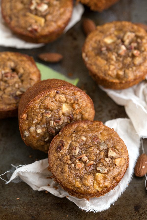 {healthy + flourless} almond apple muffins