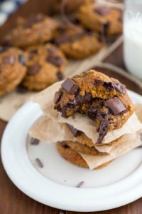 healthy pumpkin chocolate chip cookies