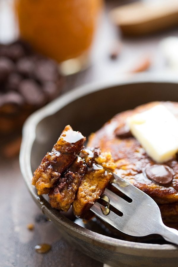 {Healthy + Flourless} Pumpkin Pancakes