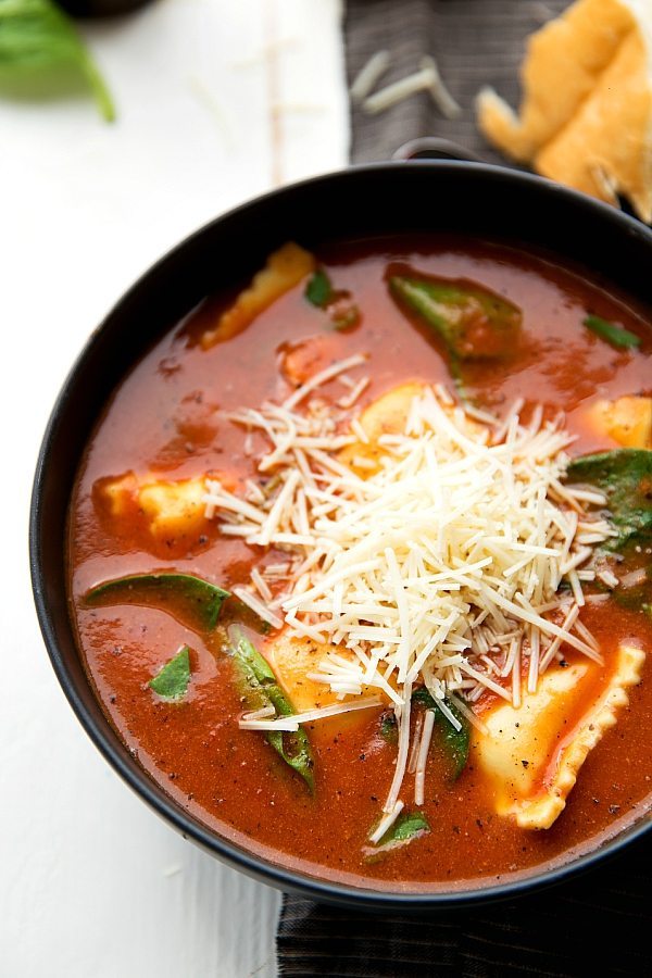 crockpot tomato basil ravioli soup