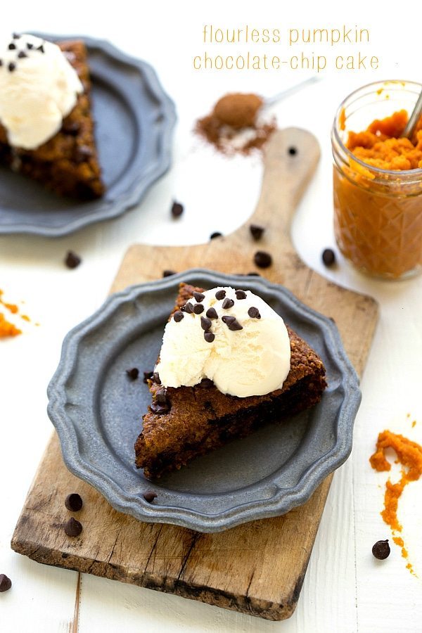 flourless pumpkin chocolate-chip cake