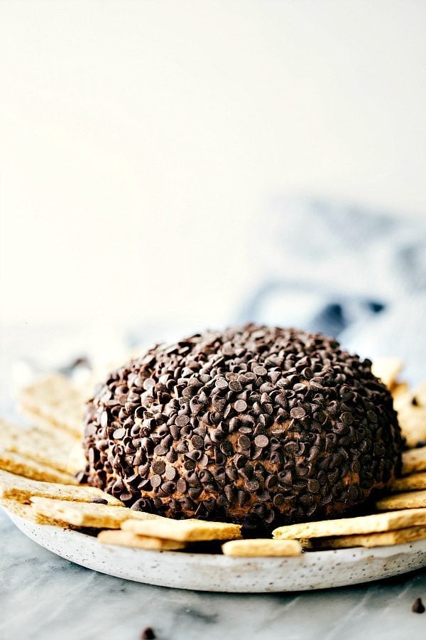 SIMPLE and delicious brownie "batter" Dessert Cheesecake Ball!