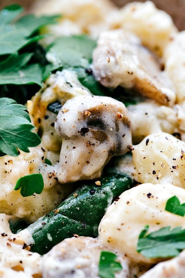 ONE PAN Chicken and Spinach Gnocchi Chelsea's Messy Apron