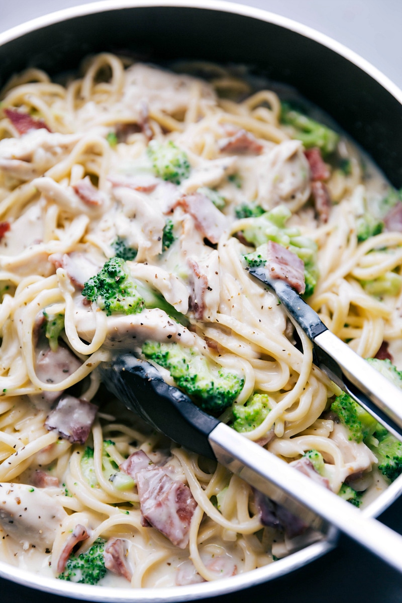 Finished chicken and broccoli alfredo in the pan, warm and ready to be enjoyed.