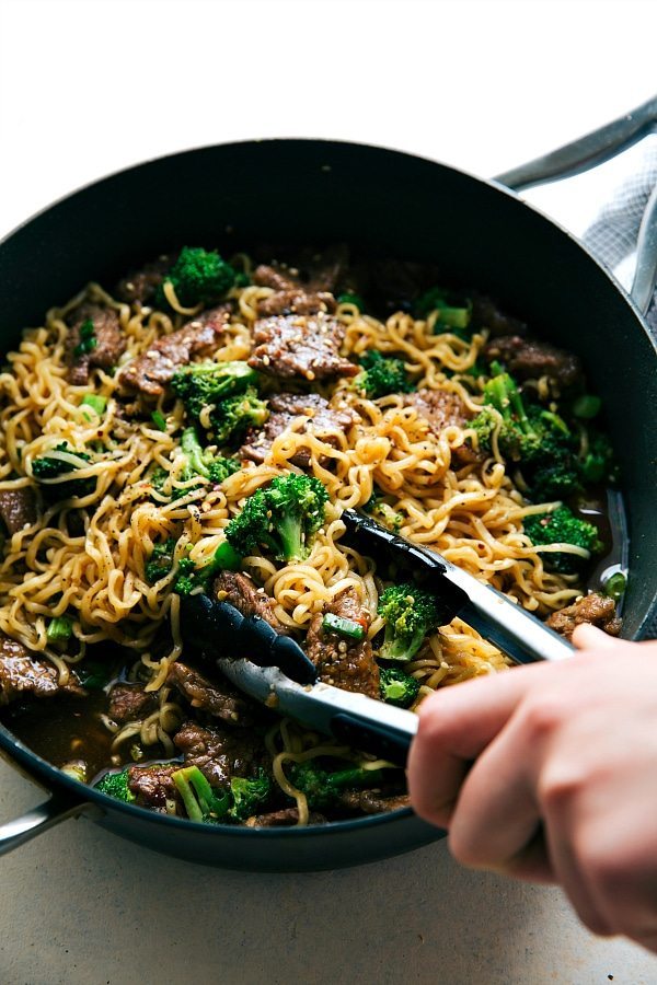 The best way to enjoy beef and broccoli -- over ramen noodles! A delicious and easy 30 minute dinner recipe! via chelseasmessyapron.com