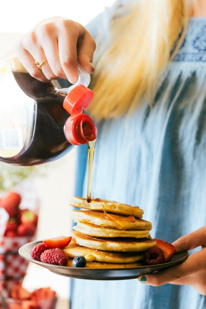 A great idea for a party, baby shower, wedding shower, birthday, etc. An easy PANCAKE BAR with a SPARKLING JUICE BAR! (Non alcoholic)