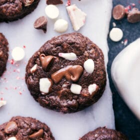 Peppermint Bark Pretzels