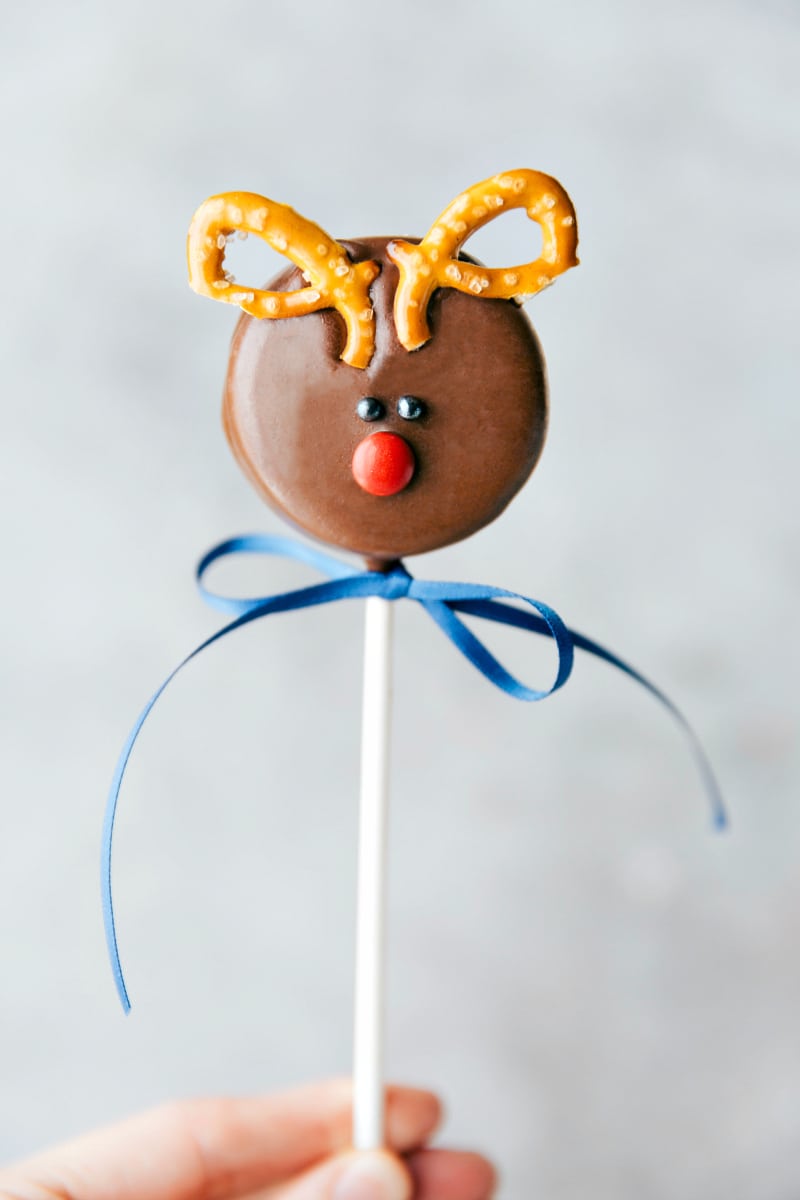 Image of the Rudolph Oreo pop