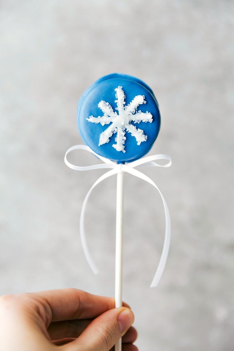 Image of the snowflake Oreo pop 