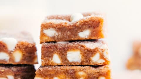 Snickerdoodle Blondies - Chelsea's Messy Apron