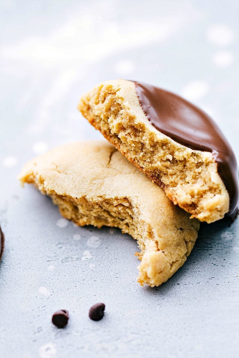 Image of a Peanut Butter Cookie split in half