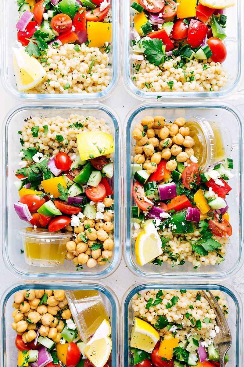6 different meal prep containers of dinner for the next week with ideas on how to assemble it all.