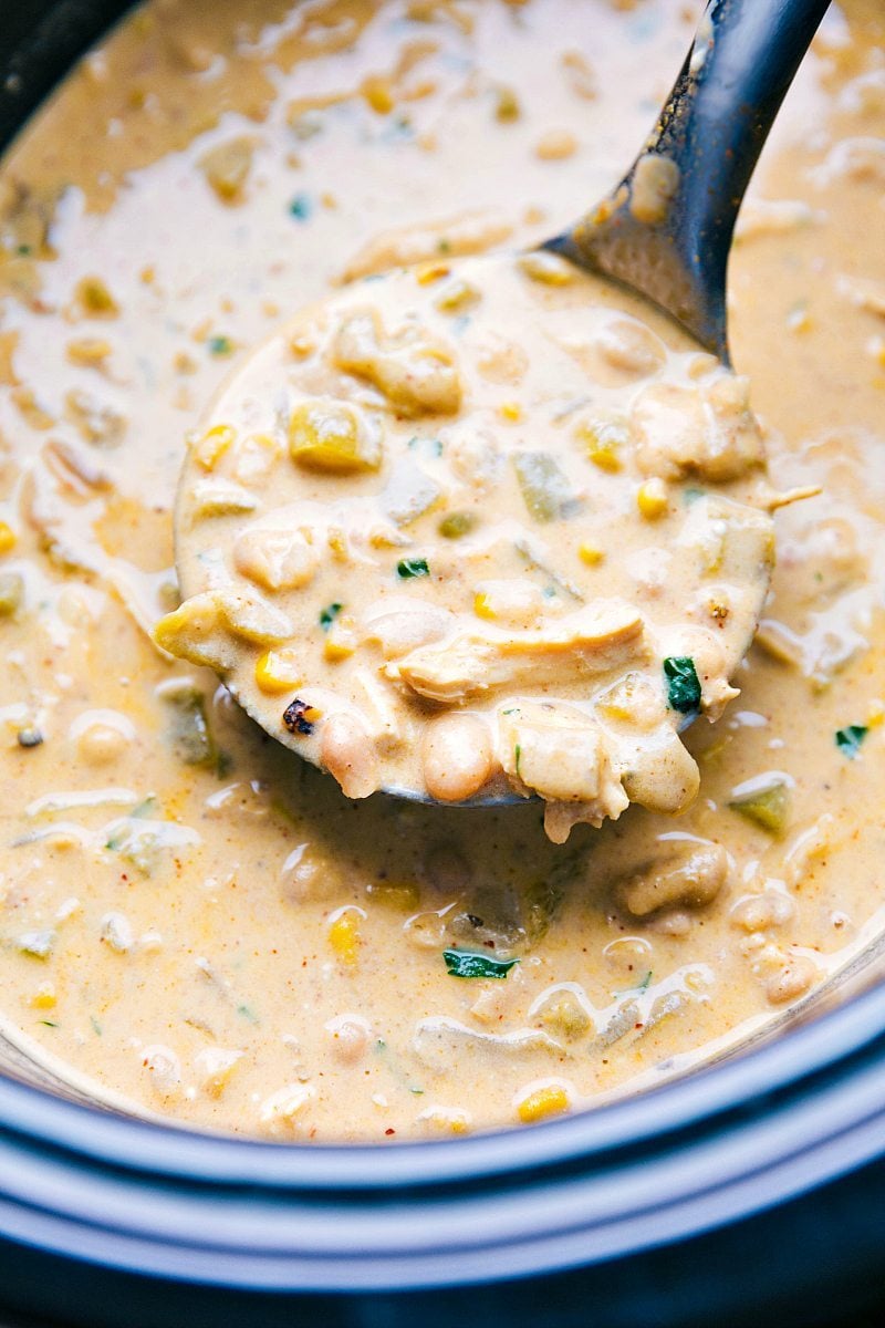 CrockPot White Chicken Chili {Secret Ingredient!} | Chelsea's Messy Apron