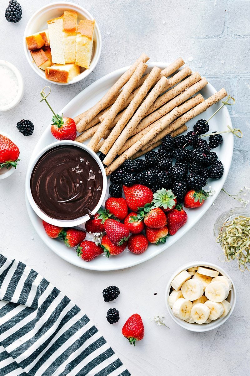 Easy Chocolate Fondue {5 Ingredients} | Chelsea's Messy Apron