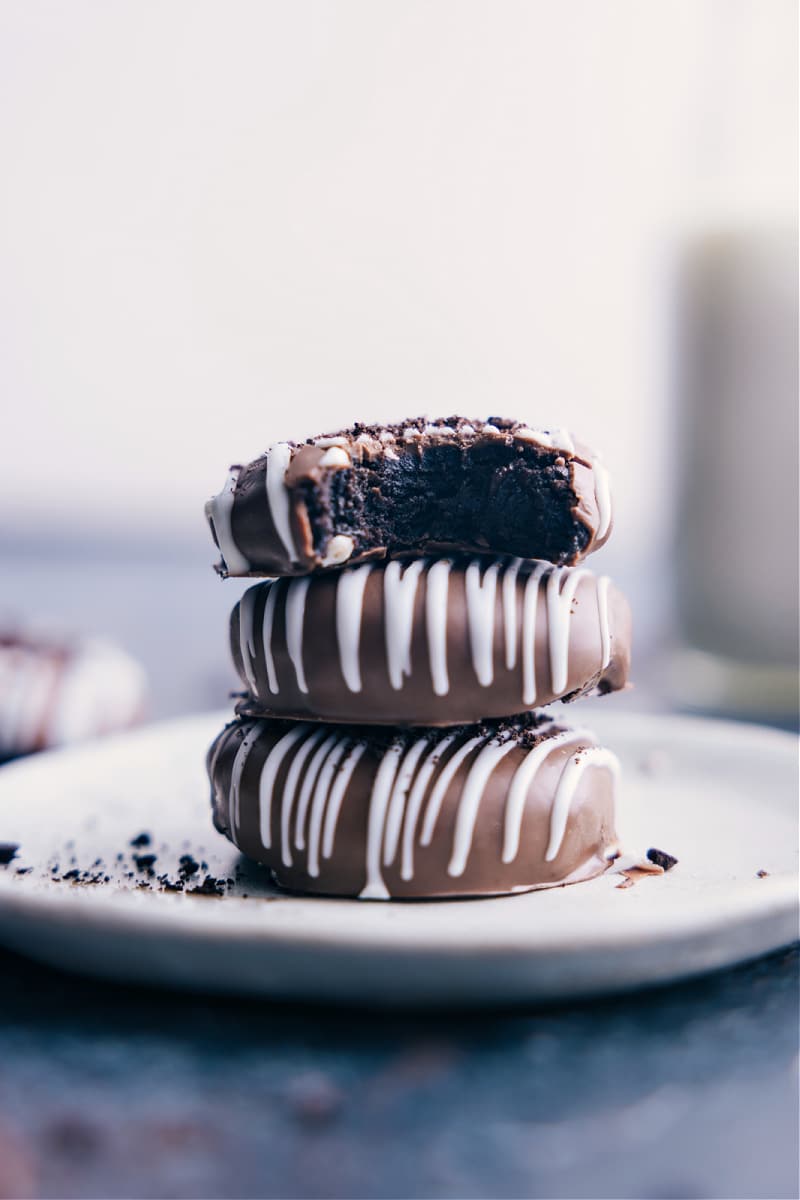 Image of the Oreo Truffles stacked on top of eachother