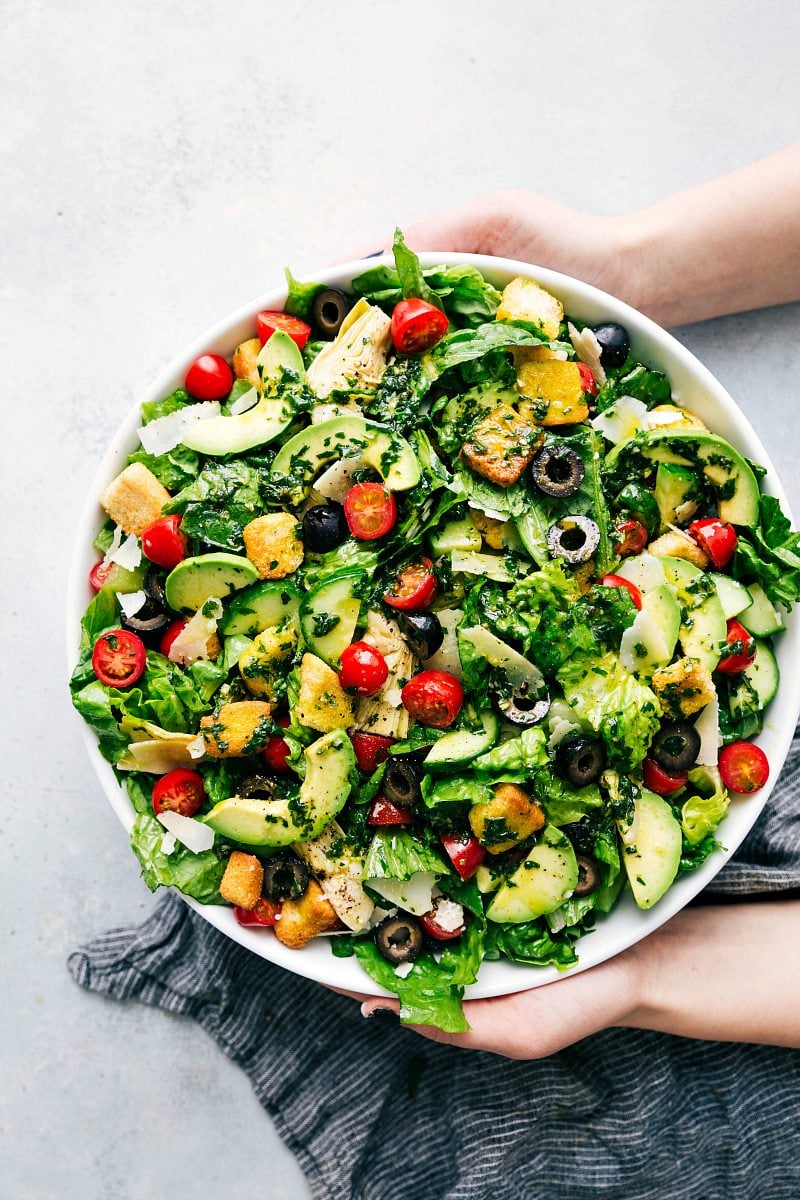 Image of the ready-to-eat Italian Salad served in a bowl.