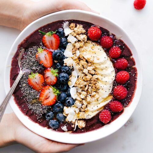 Homemade Acai Bowl - The Carefree Kitchen