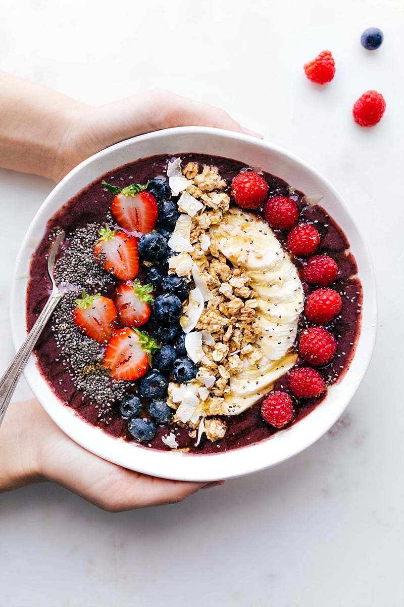 Acai Bowl Recipe Acai Bowl Recipe in a bowl.