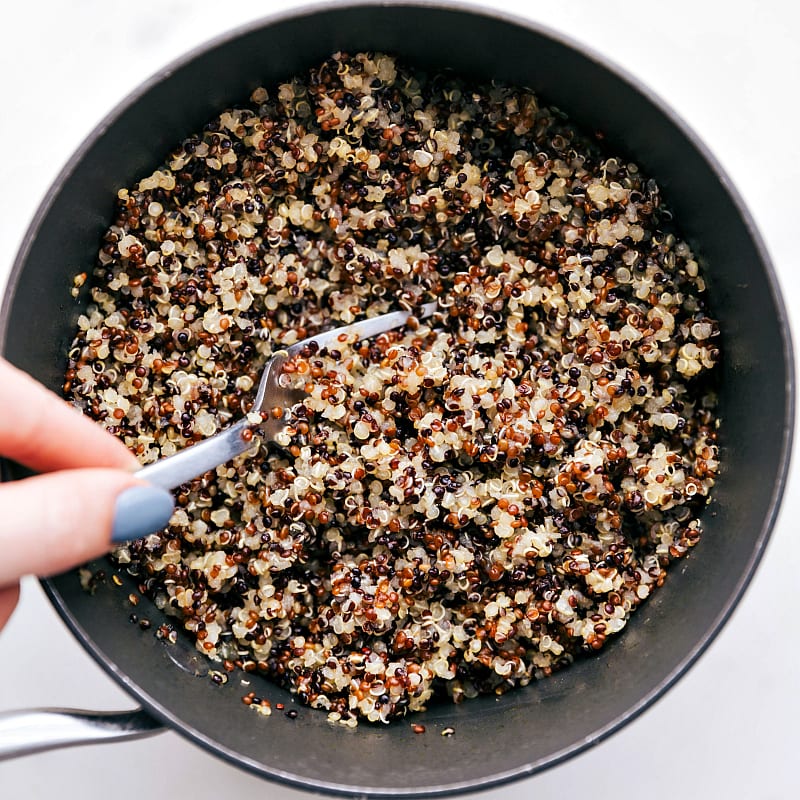 Fluffing quinoa with a fork