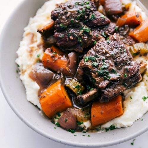 Beef short ribs with gravy in slow cooker sale