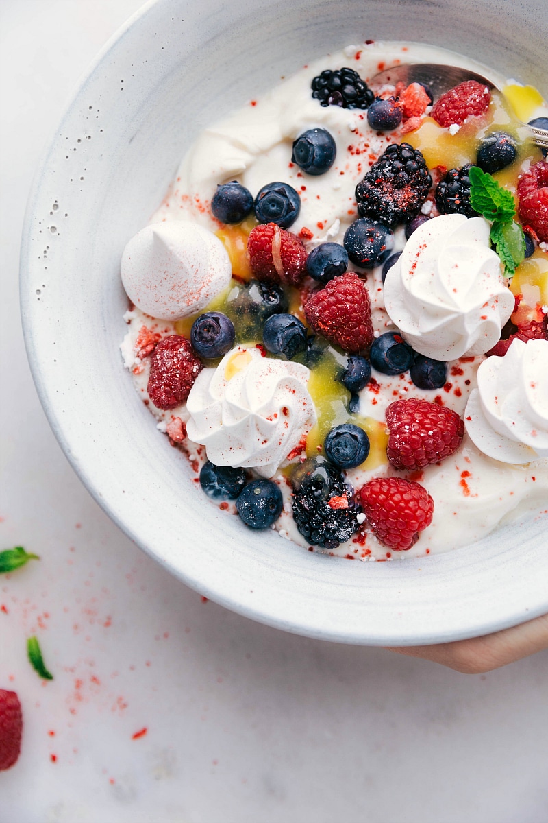 Meringue Cookies are fat free and only 22 calories! Meringue Cookies served with fruit.