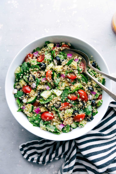 Greek Quinoa Salad {With Video!} | Chelsea's Messy Apron