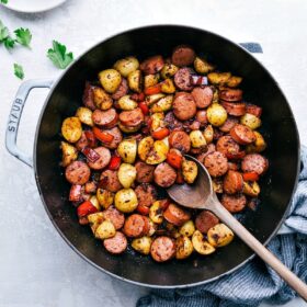 Sausage coils with pan-fried potatoes - Recipes 