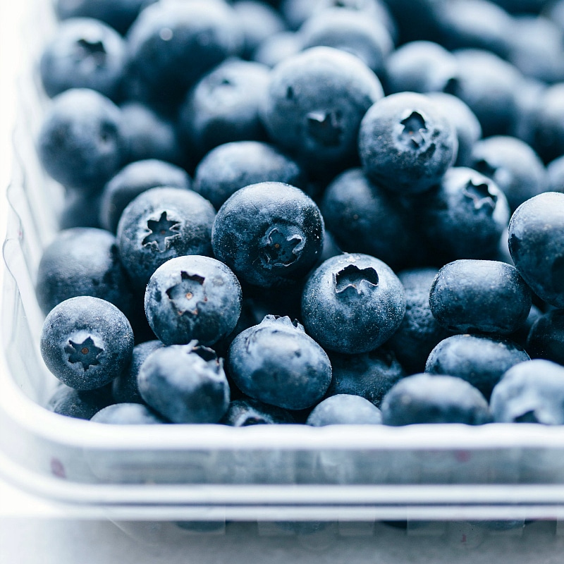 Up close image of the fresh blueberries 
