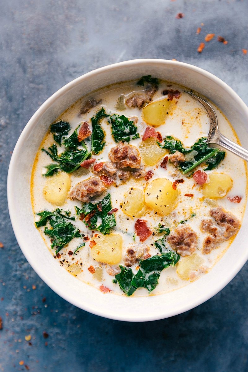 A bowl of the hearty and warm zuppa toscana soup ready to be enjoyed.