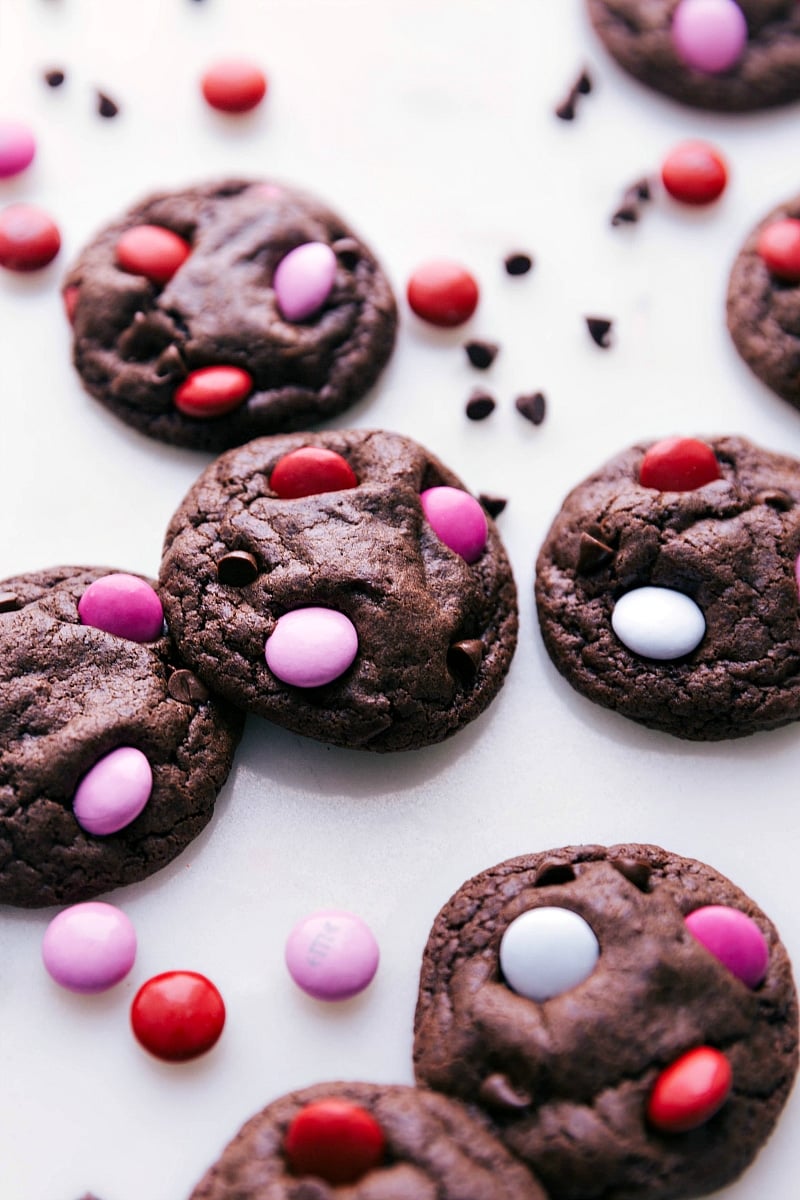 Up-close image of the cookies with valentines M&M's all around.