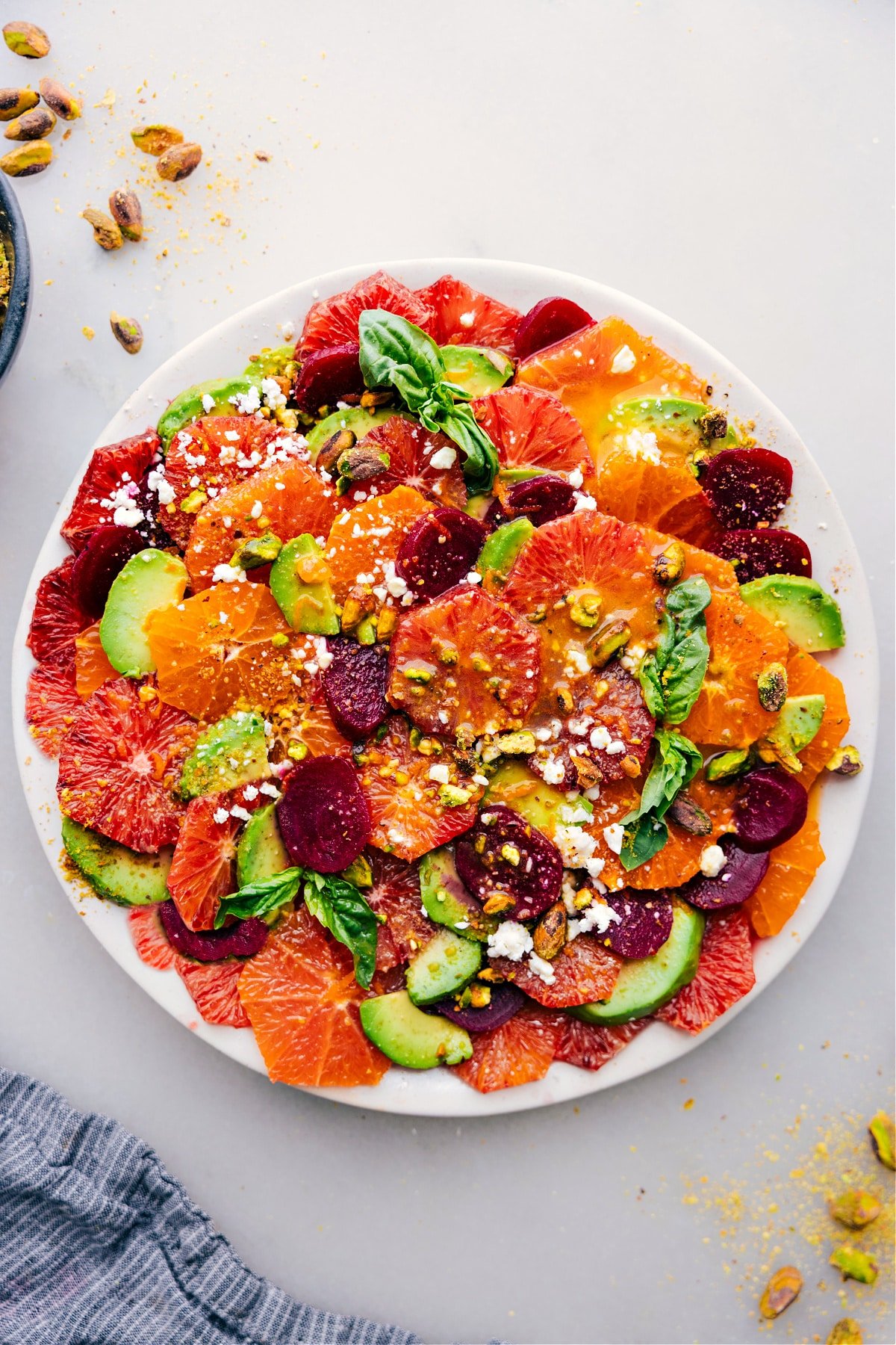 A big platter of citrus salad ready to be served.