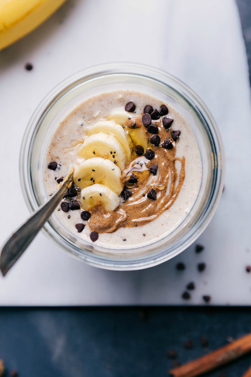 Banana-almond variation of this recipe, topped with banana slices, swirled almond butter, and chocolate chips.