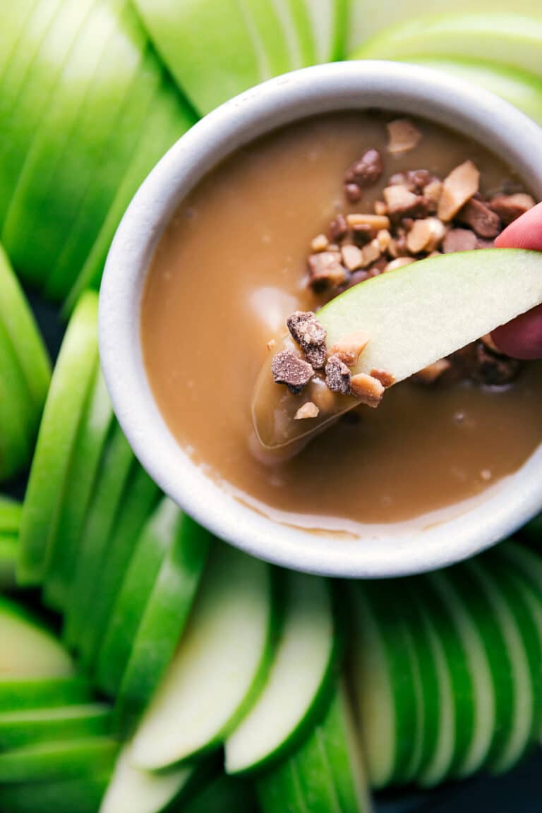 Caramel Sauce (The EASIEST Recipe!) Chelsea's Messy Apron