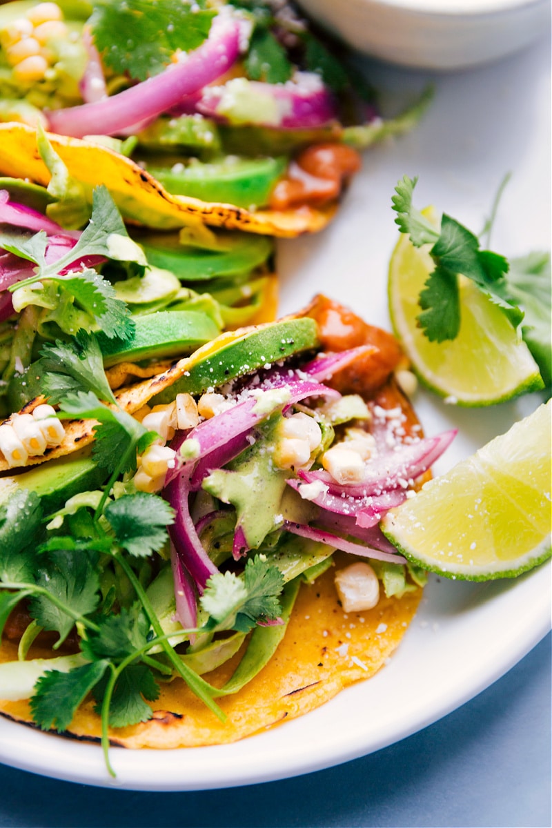 Up-close overhead image of the tacos.