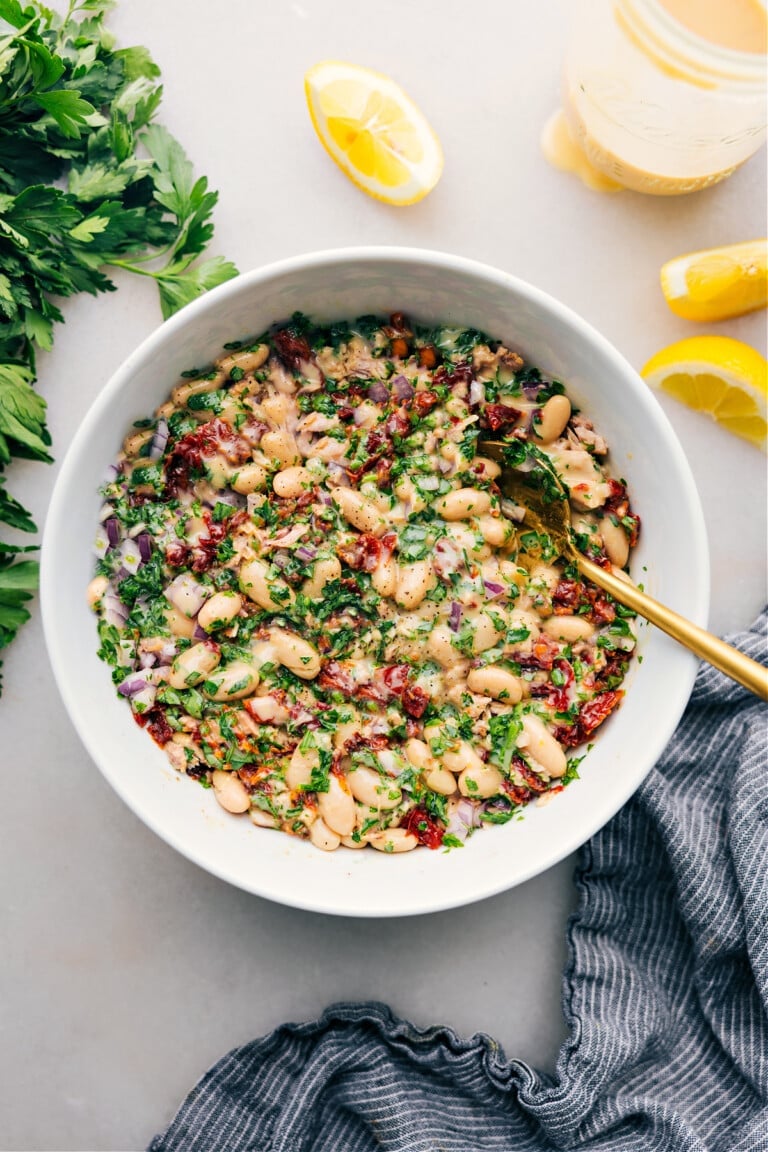 Classic Tuna and White Bean Salad