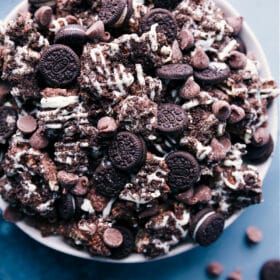 Cookies and Cream Muddy Buddies