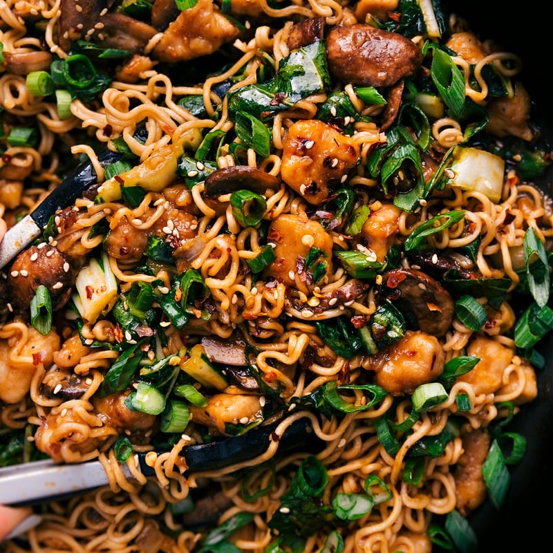 Up close overhead image of the General Tso Ramen