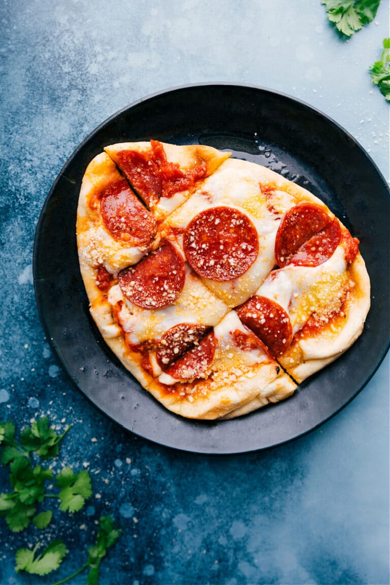 Pepperoni Naan Pizza (5ingredients!) Chelsea's Messy Apron
