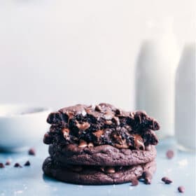 Nutella Stuffed Chocolate Chip Cookies