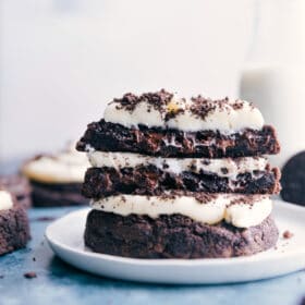 Crumbl Oreo Cookies