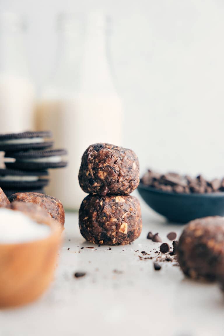 Cookies and Cream Energy Bites