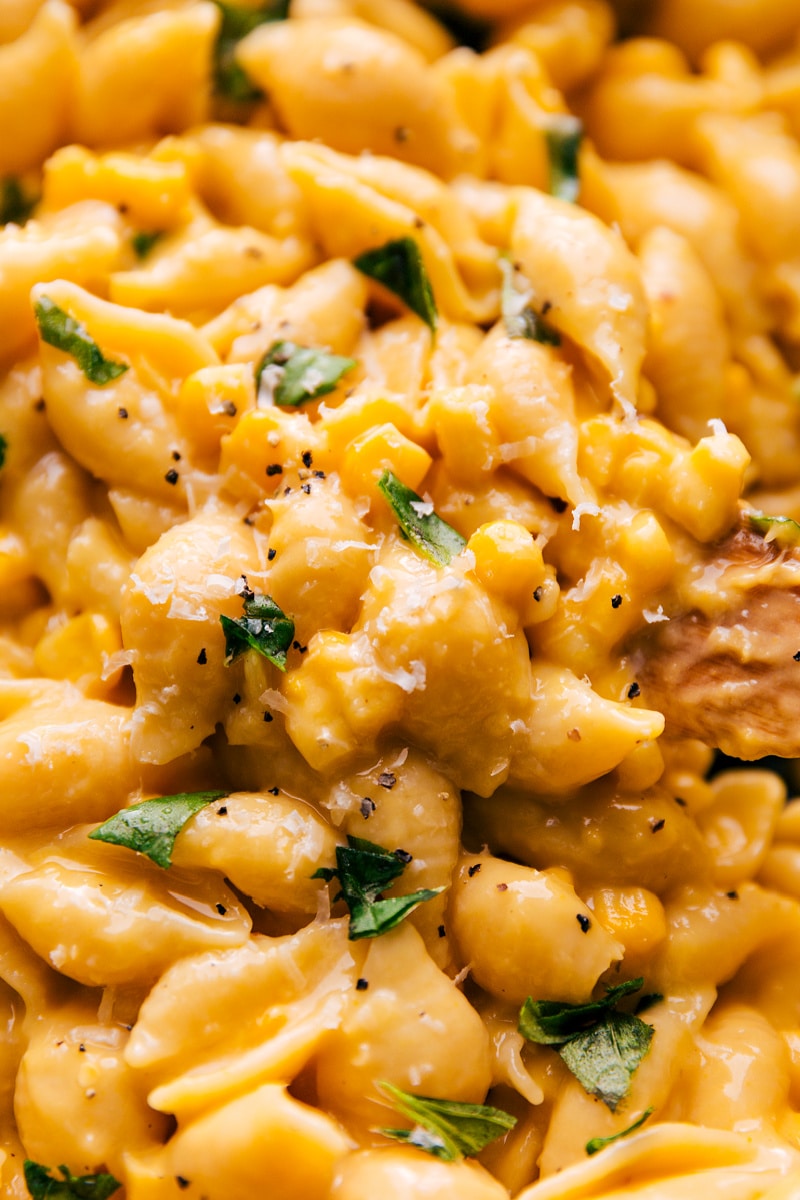 This creamy-- but secretly healthy-- Corn Pasta is a ridiculously creamy pasta made without any cream or milk. What's the secret? Creamed corn! This unforgettably tasty pasta can be enjoyed any time of the year, thanks to canned and frozen produce! Recipe via ChelseasMessyApron.com #cheesy #veggies #comfortfood #creamy #thick #pasta #corn Corn Pasta