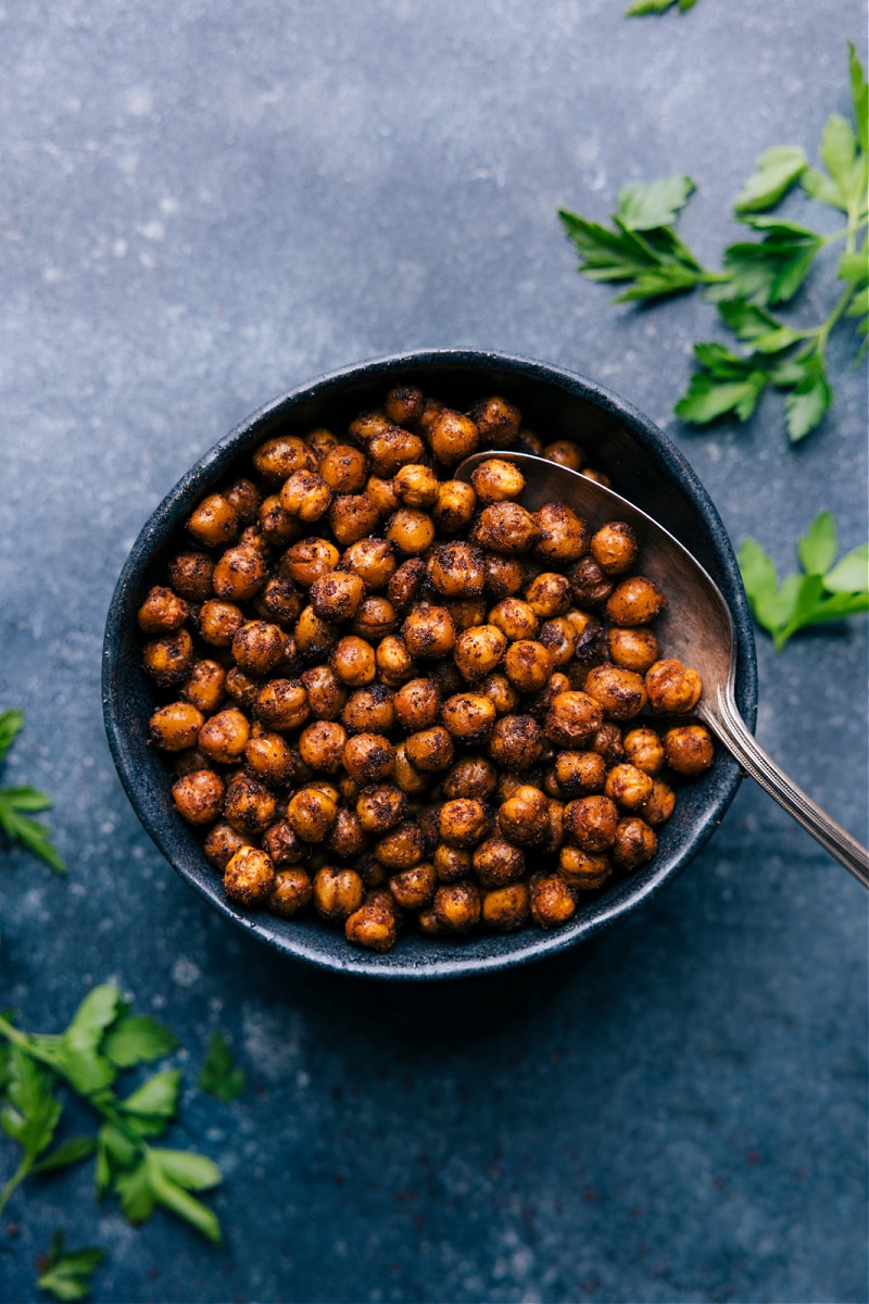 Overhead image of the Air Fryer Chickpeas in a bowl