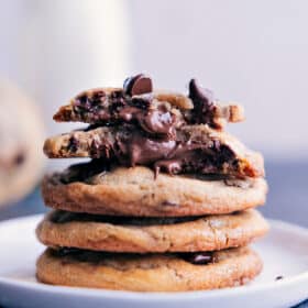 Nutella Stuffed Chocolate Chip Cookies