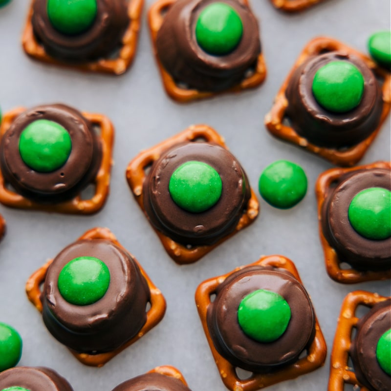 Up-close overhead image of the Leprechaun Thumbprints