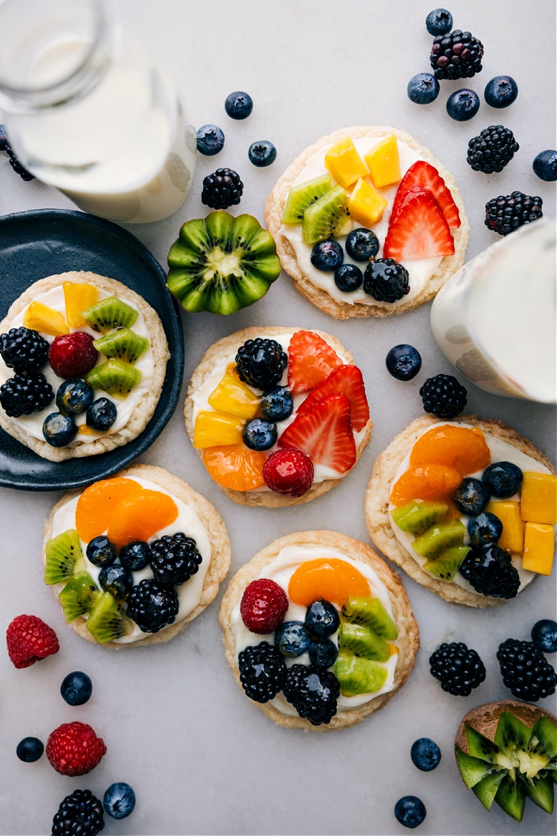Overhead image of the sugar cookie fruit pizzas